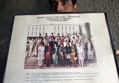 パキスタン大統領機への攻撃は報復、モスク指導者