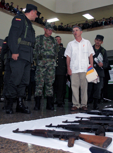 コロンビアで麻薬グループ掃討作戦