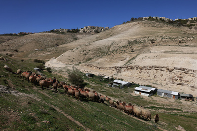 イスラエル、西岸の800ヘクタール「国有地化」 米国務長官の訪問中