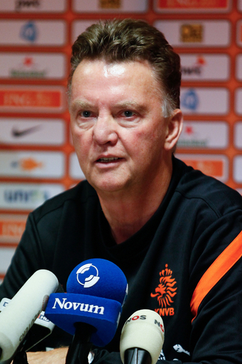 オランダ代表ファン・ハール監督、新主将にスナイデルを指名