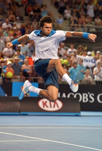 ツォンガが2回戦突破、屋根閉鎖が奏功 全豪オープン