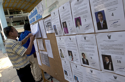 国民投票控えるタイ、サルの集団が批判禁止令に「抵抗」？