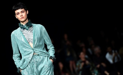 「エンポリオ アルマーニ」20年春夏