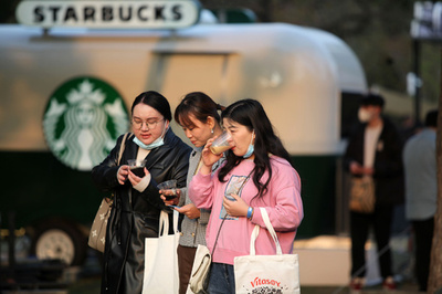 ウィズコロナ下での上海カフェ 売り上げ80%減も営業を続ける