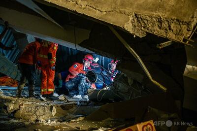 インドネシア・ジャワ島で学校建物崩壊 1人死亡、数十人負傷