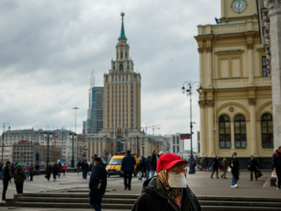 ロシアのコロナ死者、8月は4万9000人超 統計局