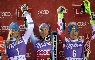 マゼが女子回転の開幕戦制す、アルペンスキーW杯