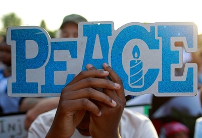 米、銃乱射生存の高校生が20州巡るツアー開始 規制改革訴え