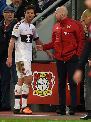 アロンソ退場のバイエルン、レバークーゼンと無得点ドロー