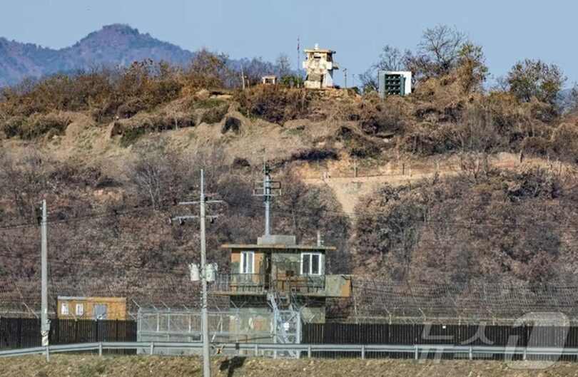 京畿道坡州の南北境界地域で向かい合う韓国と北朝鮮の監視所＝2025年11月18日(c)news1