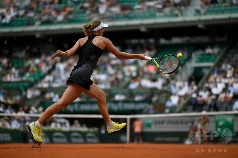 ウォズニアッキが好発進、初出場コリンズに快勝 全仏OP