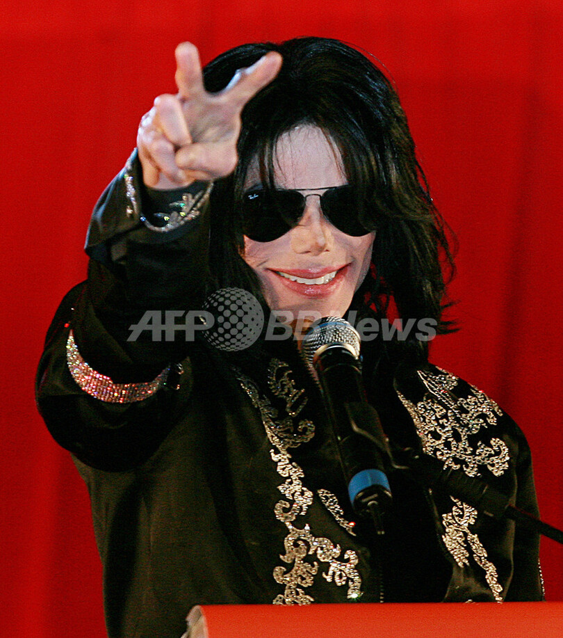 マイケル ジャクソン 7月にロンドンで復活コンサート開催へ 写真13枚 国際ニュース Afpbb News