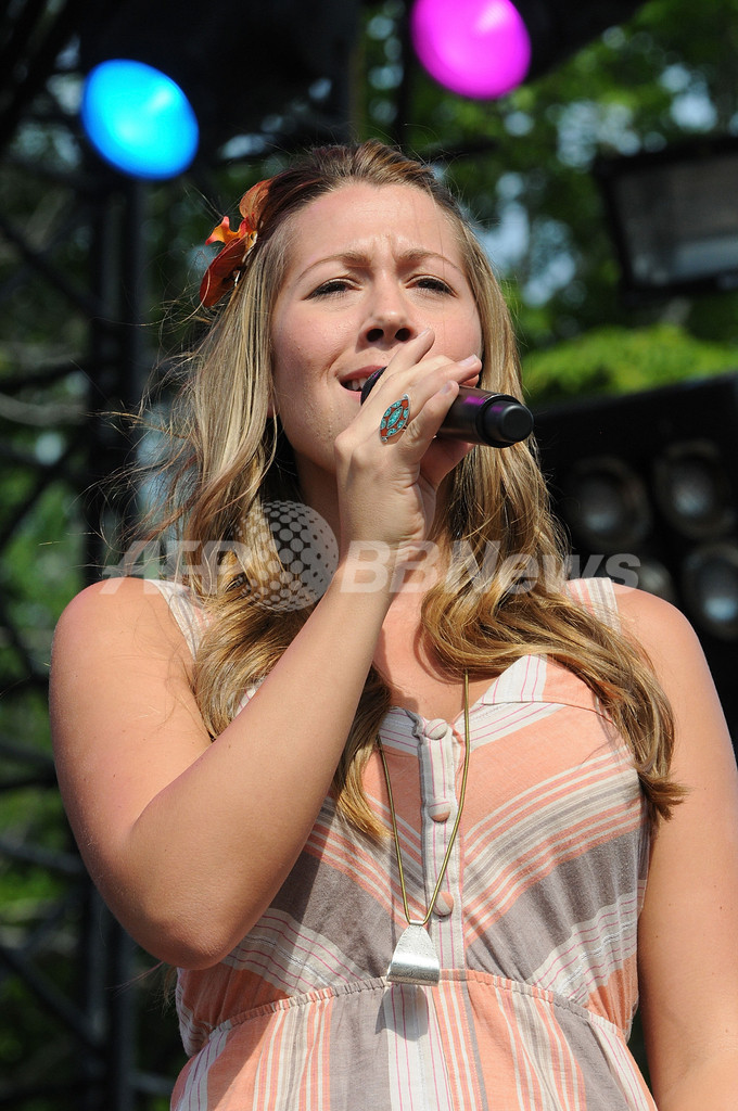 「Rothbury Music Festival」最終日、歌手コルビー・カイラット登場 写真5枚 国際ニュース：AFPBB News