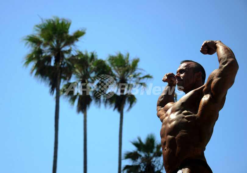 「独立記念日」といえば「マッスル・ビーチ」、今年も筋肉男女がカリフォルニアに集結