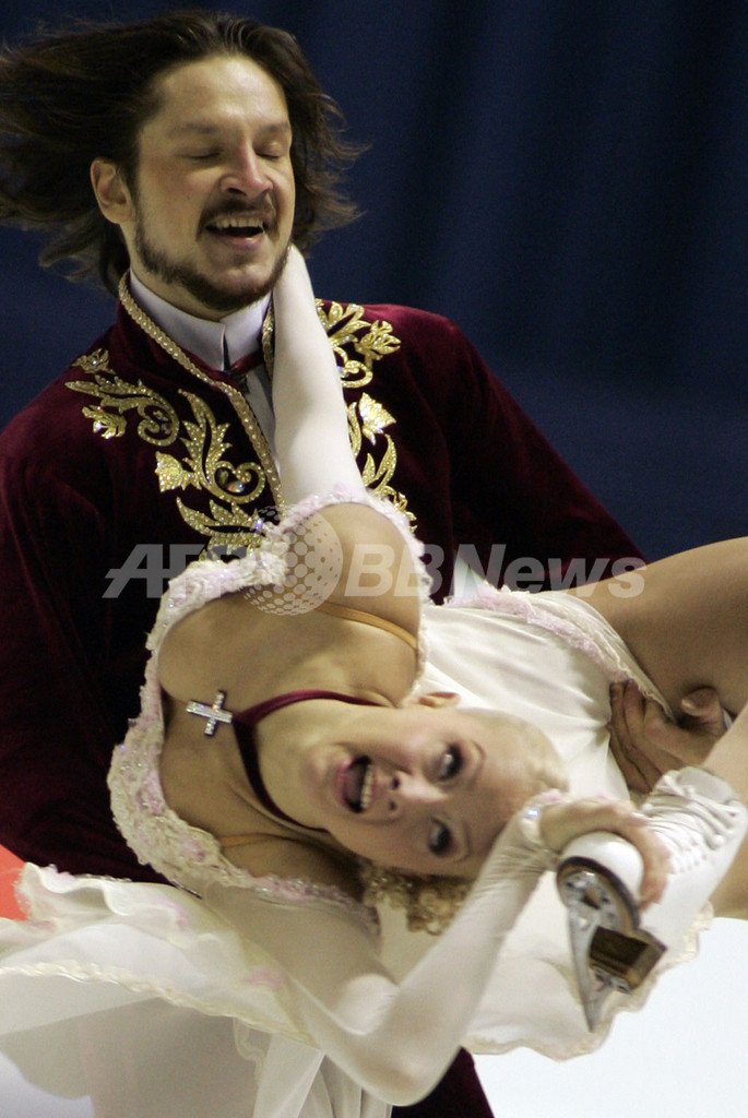 ドムニナ／シャバリン組 欧州選手権アイスダンスで逆転優勝