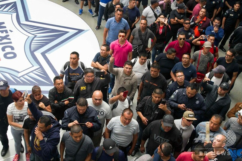 国家警備隊と連邦警察の統合案に大勢の警官が抗議、メキシコ