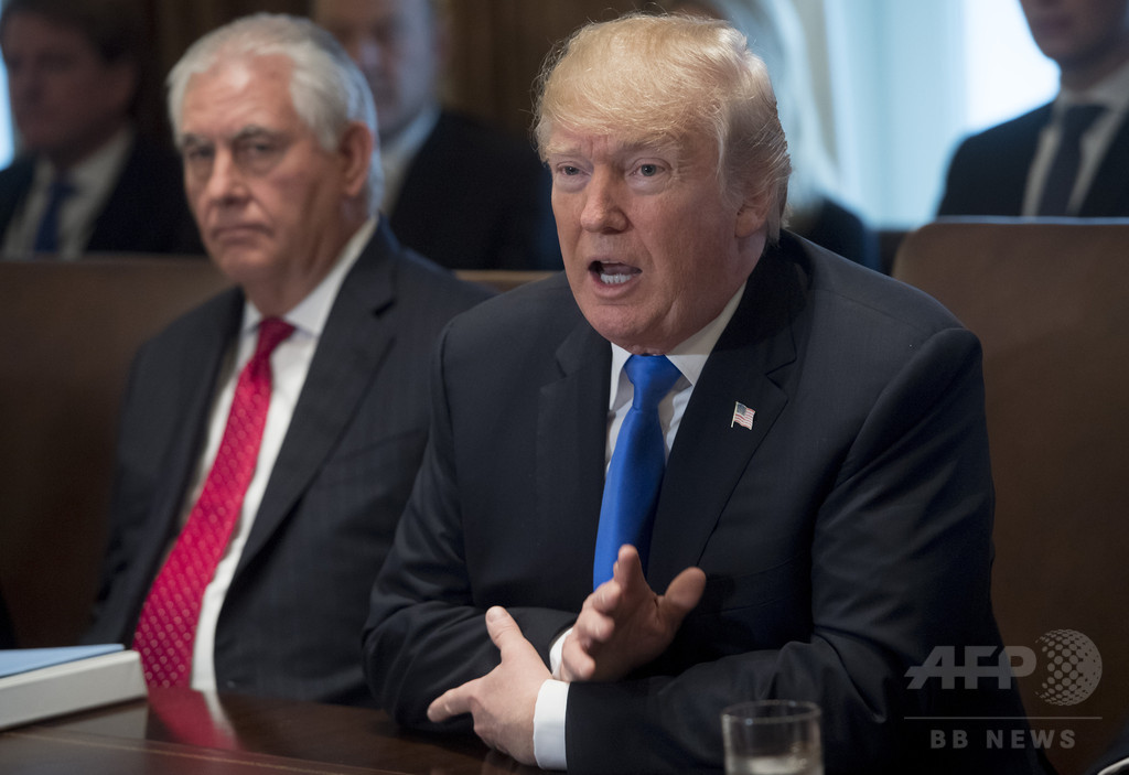 米国務長官、トランプ大統領の精神状態を擁護 暴露本発売を受け 米国務長官、トランプ大統領の精神状態を擁護 暴露本発売を受け