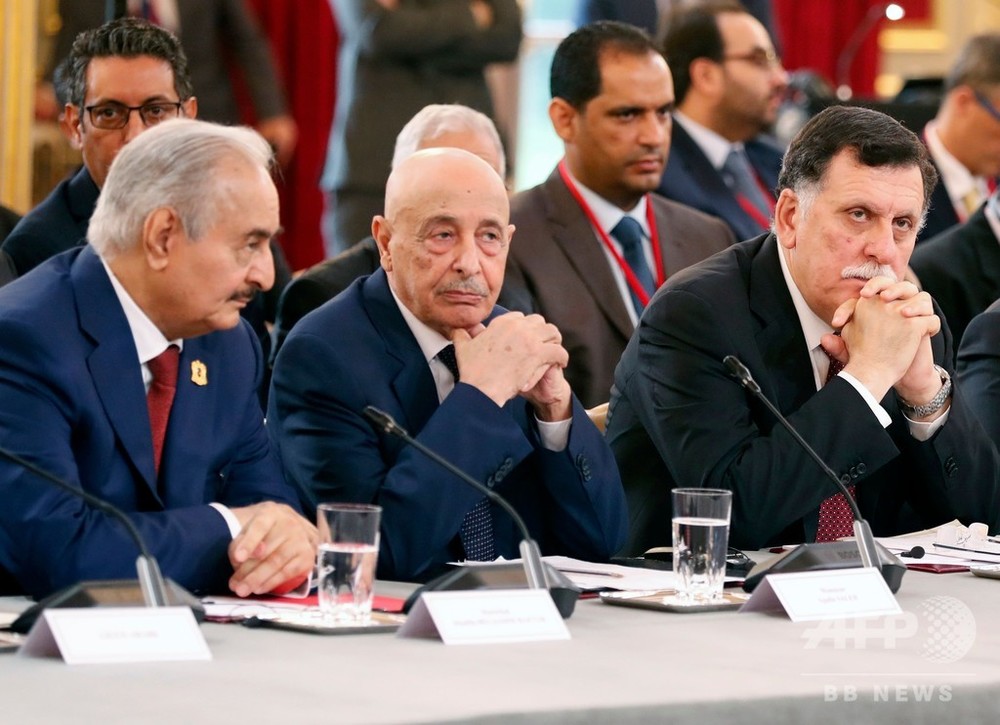 リビア暫定政府と代表議会、停戦と選挙実施を発表 写真1枚 国際ニュース:AFPBB News 世界のニュースに聞け