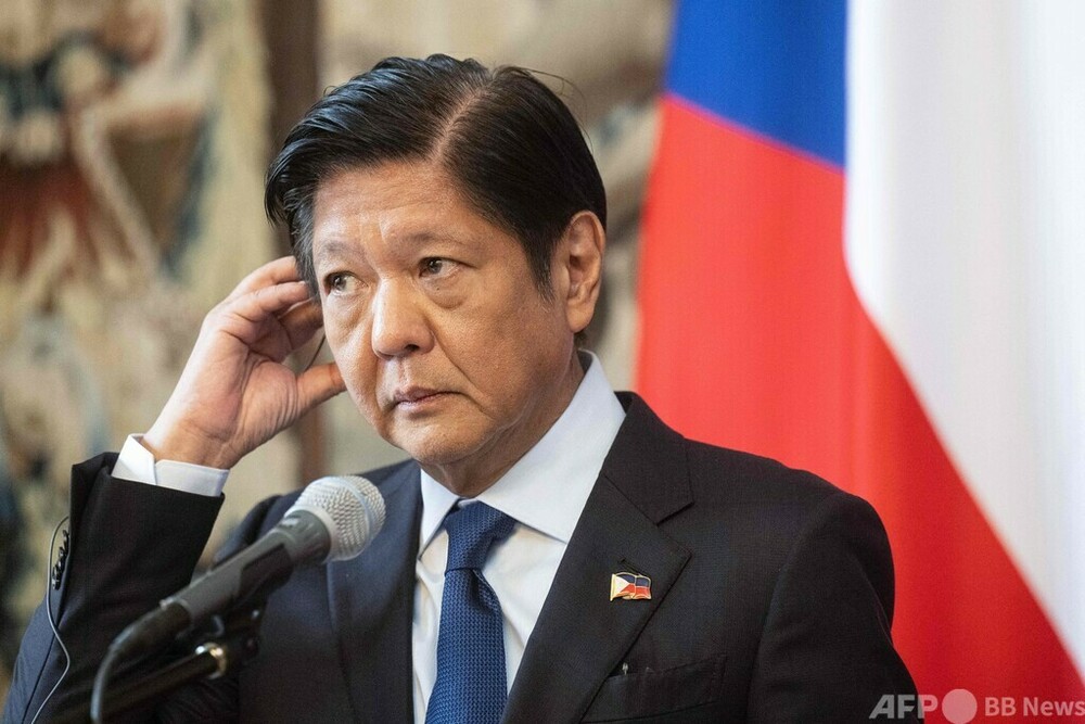 南シナ海での中国の危険行為に「沈黙せず」 マルコス比大統領 写真1枚 国際ニュース：AFPBB News