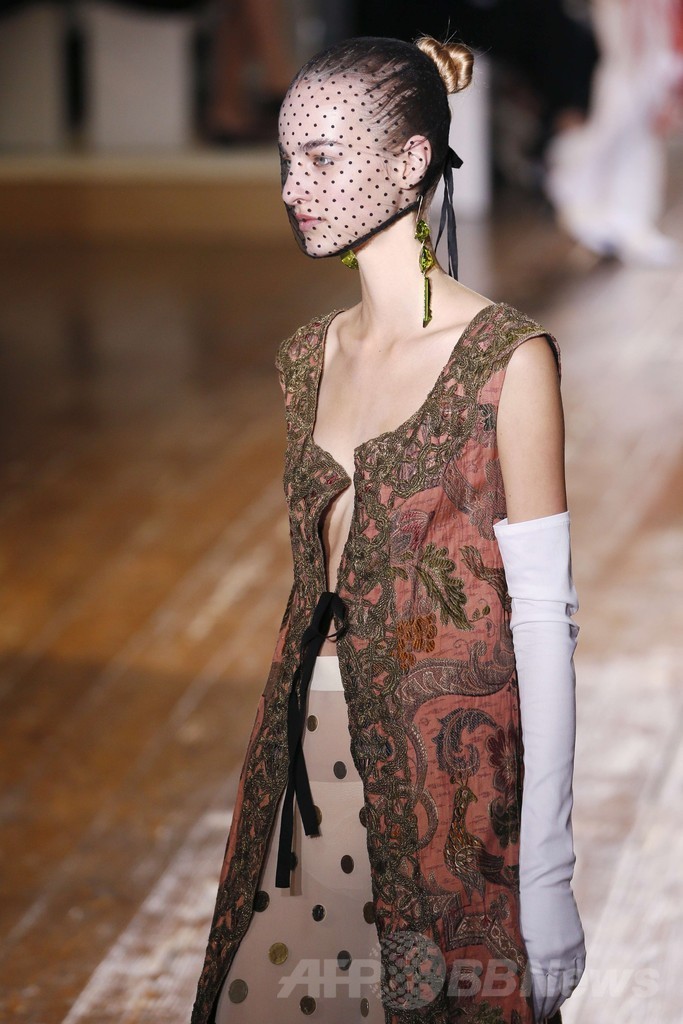 ヴィンテージファブリックで創るスタイル、「メゾン マルタン マルジェラ」14/15年秋冬オートクチュール