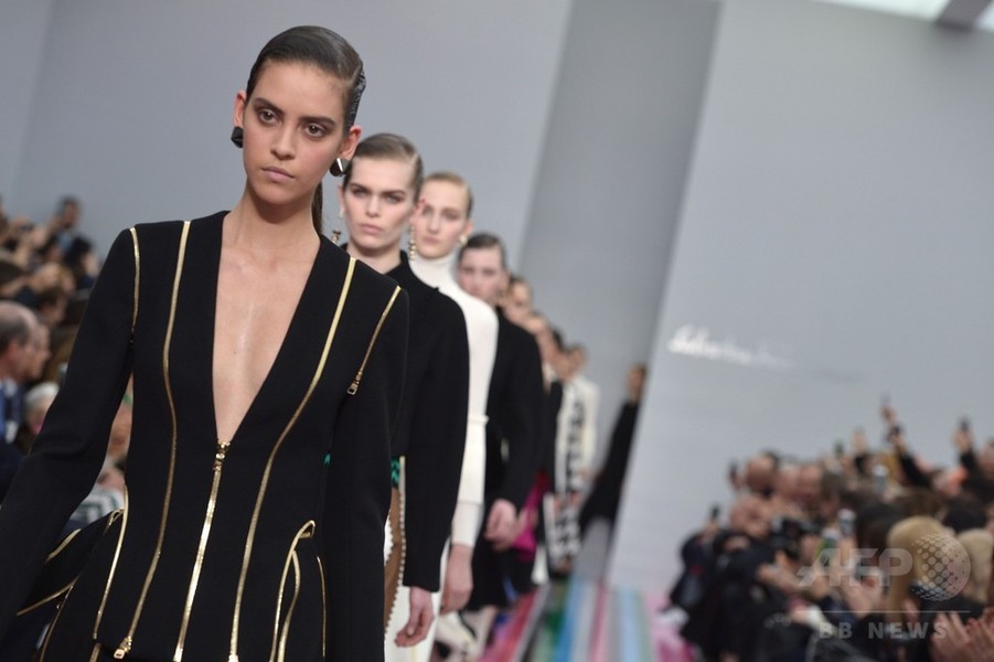 「サルヴァトーレ フェラガモ」16/17年秋冬コレクション