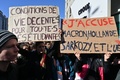 大学生の焼身自殺未遂を受け、仏リヨンで行われた学生らの抗議デモ（2019年11月12日撮影）。(c) PHILIPPE DESMAZES / AFP