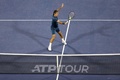 テニス、ドバイ・テニス選手権、男子シングルス決勝。リターンを打つロジャー・フェデラー（2019年3月2日撮影）。(c)KARIM SAHIB / AFP
