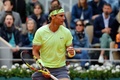 全仏オープンテニス、男子シングルス準決勝。ポイントを奪いガッツポーズをするラファエル・ナダル（2019年6月7日撮影）。(c)Thomas SAMSON / AFP