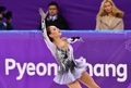 平昌冬季五輪、フィギュアスケート女子シングル・ショートプログラム（SP）の演技に臨むアリーナ・ザギトワ（2018年2月21日撮影）。(c)AFP/Mladen ANTONOV