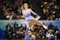 17-18フィギュアスケートグランプリ（GP）ファイナル、ペア・フリースケーティング（FS）。演技に臨むアリオナ・サフチェンコ/ブリュノ・マッソ組（2017年12月9日撮影）。(c)AFP PHOTO / Toshifumi KITAMURA