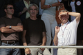試合を観戦するフランス代表のレイモン・ドメネク（%%Raymond Domenech%%）監督。(c)AFP/LIONEL BONAVENTURE