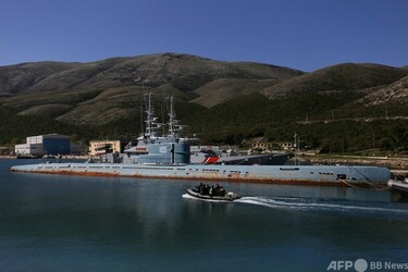 朽ちゆくソ連の潜水艦 アルバニア共産主義時代の遺物 写真8枚 国際