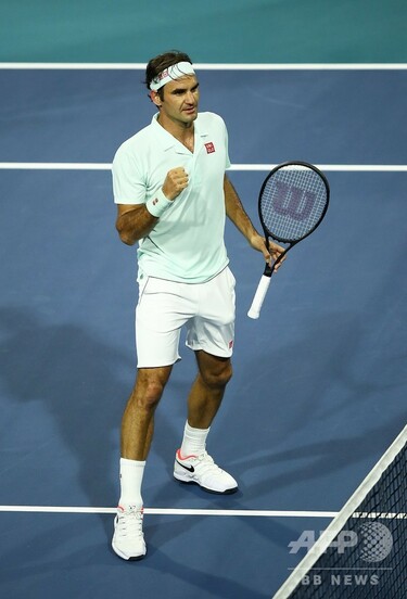 フェデラーがマイアミOP決勝進出、19歳の新星に教訓与える 写真1枚
