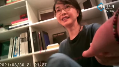 「あなたは優しくてモテる」…韓国ファーストレディーが記者の手相見ながら発した言葉だった