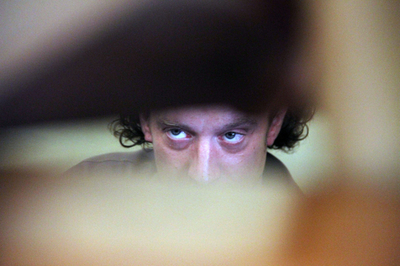 同性愛テーマの演劇上演の英国人プロデューサー、ウガンダで逮捕