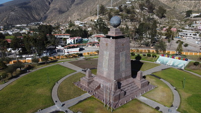 エクアドル、中国とのビザ免除一時停止 超過滞在増加に伴い