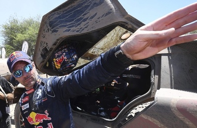 ローブが第2S制覇、総合でも首位に ダカールラリー