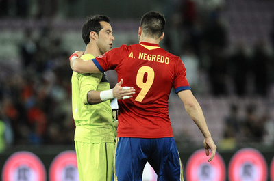 スペイン、終了間際の得点でチリと引き分ける サッカー国際親善試合