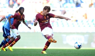 ASローマがローマダービー制す