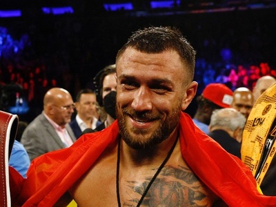 ロマチェンコがIBFライト級王座獲得 カンボソスにTKO勝ち