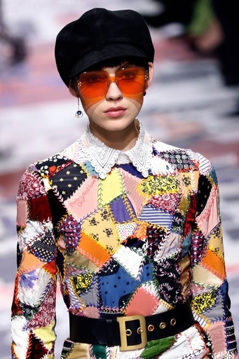 ダイアナ・ヴリーランドとその時代背景から着想、「ディオール」18/19年秋冬