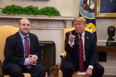 米国人と妻を解放も対ベネズエラ制裁は緩めない 米政府