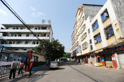 アルプス電気会長の発言に抗議、中国人1000人がスト