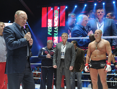 プーチン首相の「タフガイ」演出、もう古くさい？大統領選前にかすむ効力