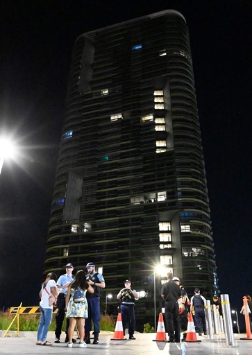 シドニーの高層住宅で「大きな亀裂音」、イブの夜に数千人避難