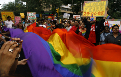 インド初の全国規模のゲイ・パレード、3都市で