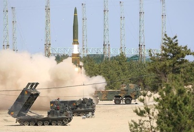 韓国軍の弾道ミサイル、異常で落下 火災発生で住民パニックに