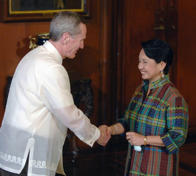 ASEAN晩さん会でカナダの副外相が赤っ恥