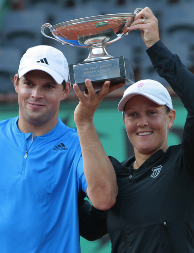 フーバー／ブライアン組 混合ダブルスを制す、全仏オープン