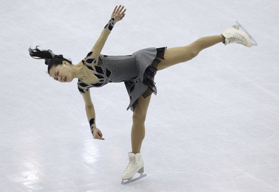 村上が女子SP2位発進、レオノワが首位に立つ 世界フィギュア